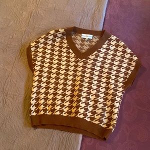 Vintage Houndstooth Sweater Vest! 😍